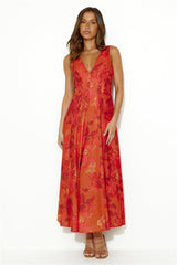 Perfectly Swaying Midi Dress Red
